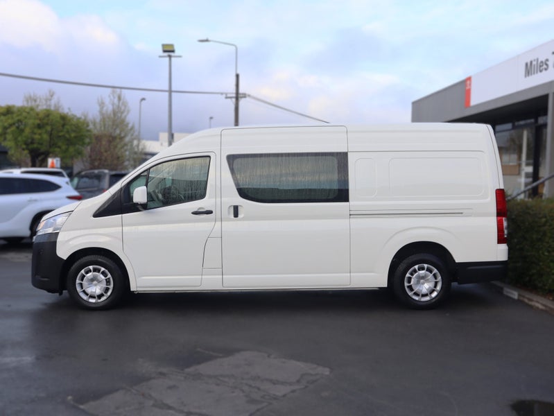 2024 Toyota Hiace ZX DIESEL HI ROOF, Auto image 4