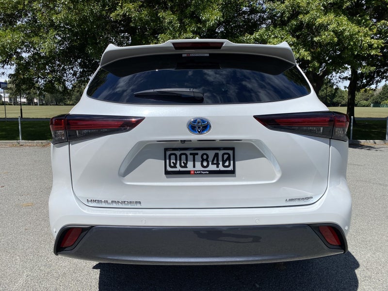 2024 Toyota Highlander Limited ZR 2.5P HEV AWD SUV image 4