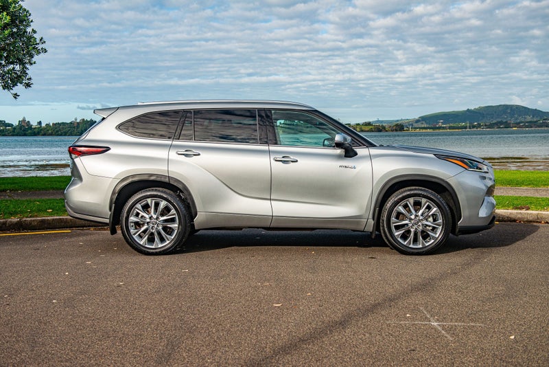 2024 Toyota Highlander Limited ZR 2.5P HEV ECVT... image 5
