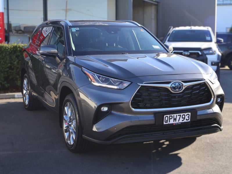 2024 Toyota Highlander Limited ZR 2.5P Hybrid image 3
