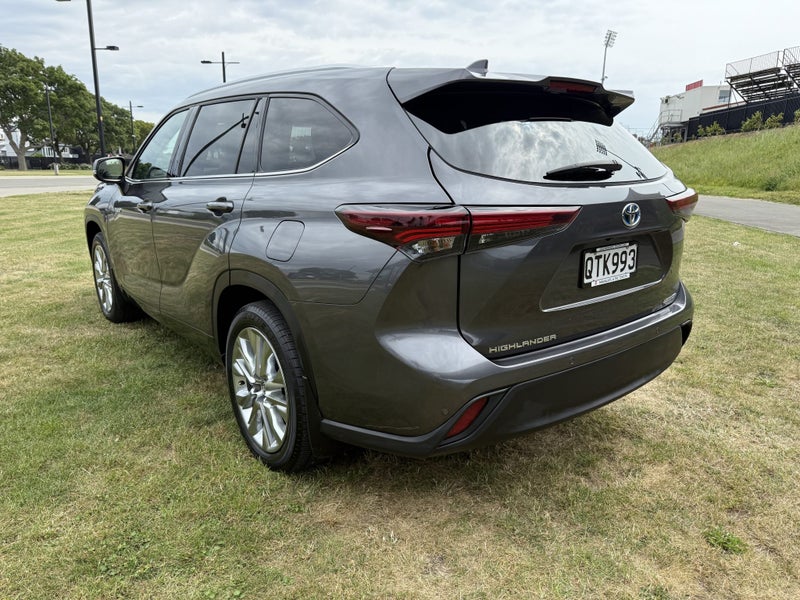 2024 Toyota Highlander Limited ZR 2.5P Hybrid A... image 5