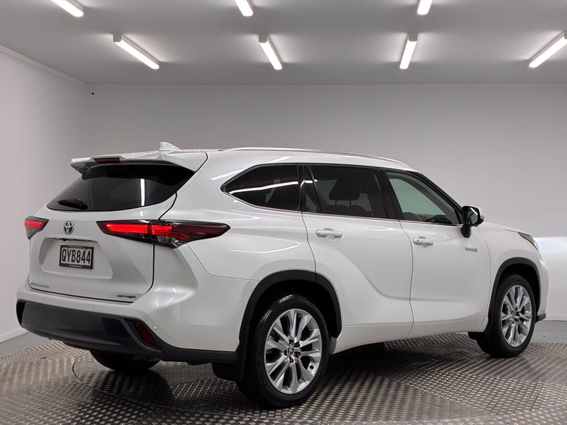 2024 Toyota Highlander Limited ZR 2.5P Hybrid AWD image 3
