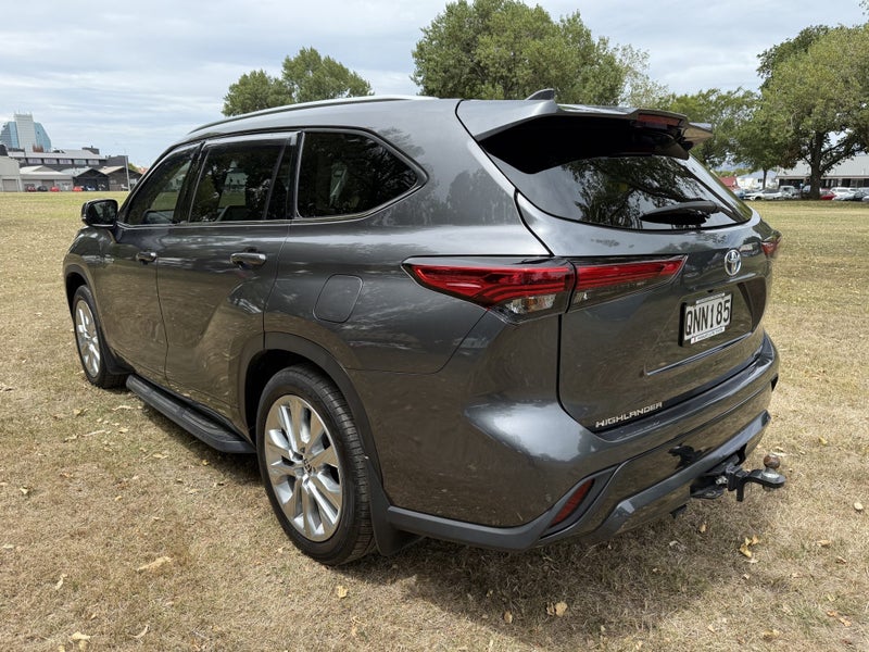 2024 Toyota Highlander Limited ZR 2.5PH Hybrid... image 5