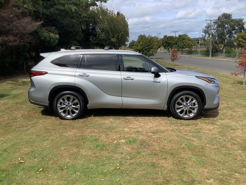 2024 Toyota Highlander Limited ZR AWD 2.5P Hybr... image 4