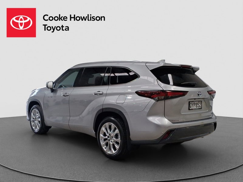 2024 Toyota Highlander Limited ZR Hybrid image 5