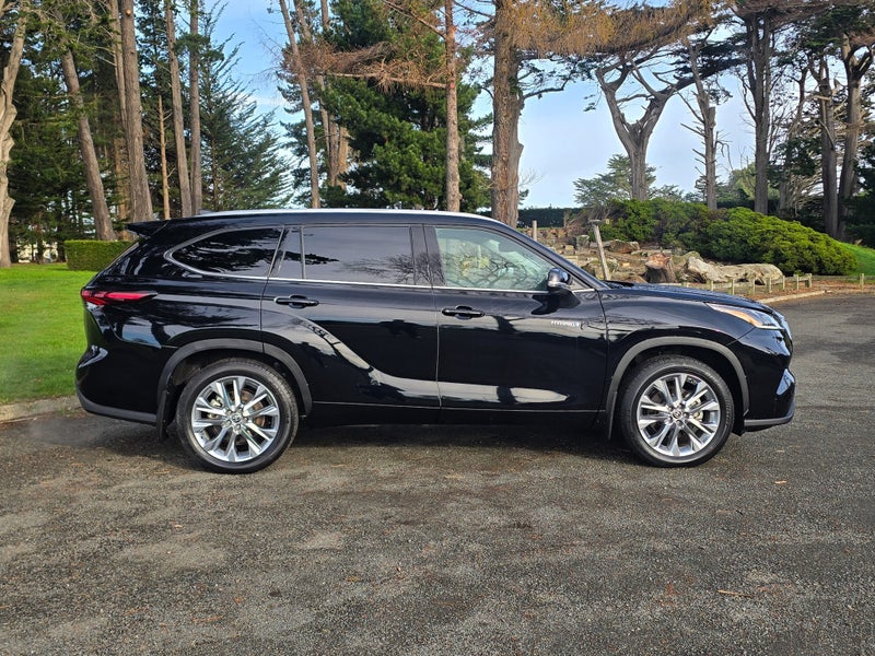 2024 Toyota Highlander Limited ZR Hybrid AWD image 2