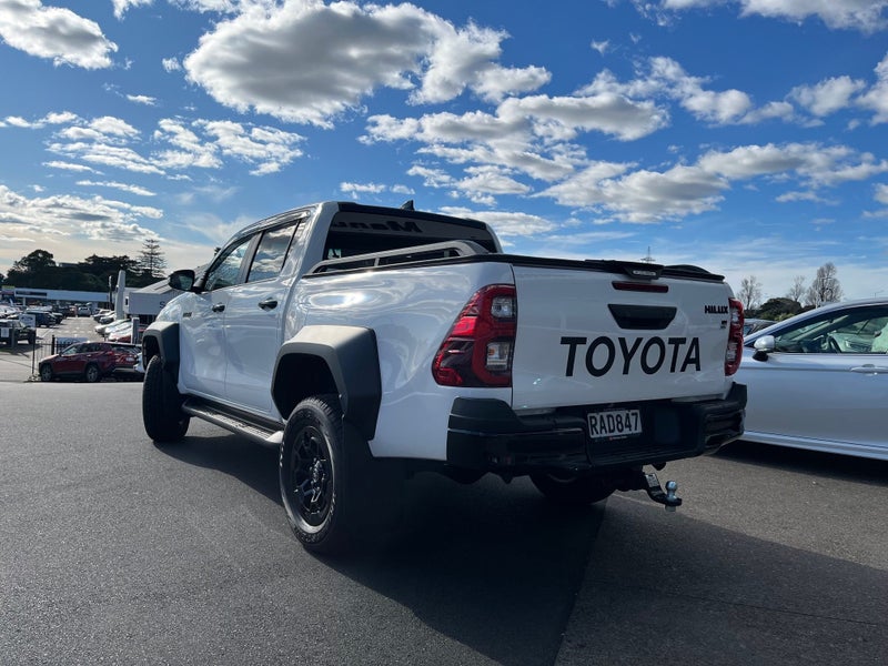 2024 Toyota Hilux GR Sport 2.8DT 6AT 4WD DCW/4D... image 4