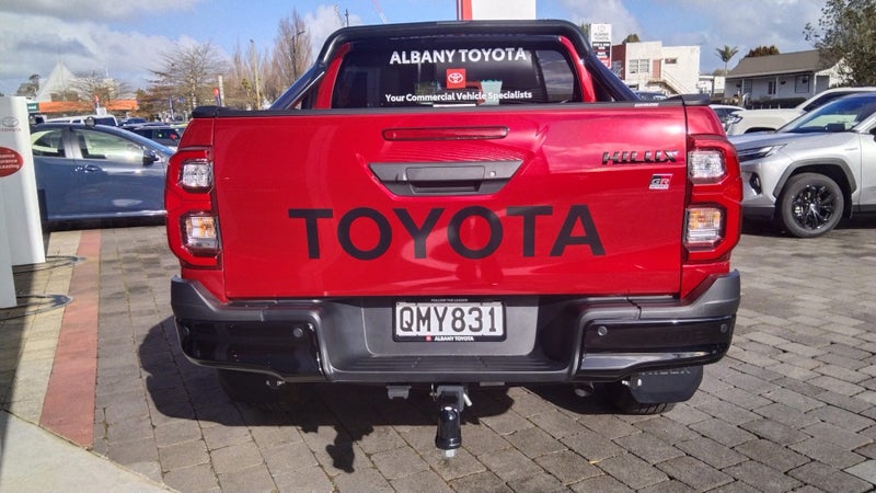2024 Toyota Hilux GR SPORT 4x4 2.8 Diesel Turbo... image 4