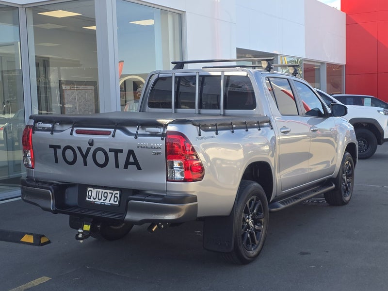 2024 Toyota Hilux SR 2.8DT 2WD 6M image 3