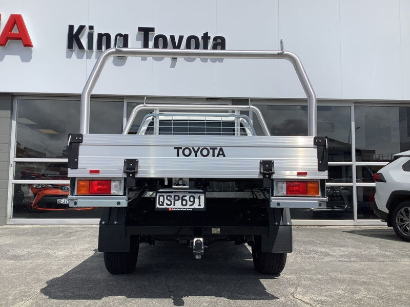2024 Toyota Hilux SR 2.8DT 6AT 2WD Double Cab image 2