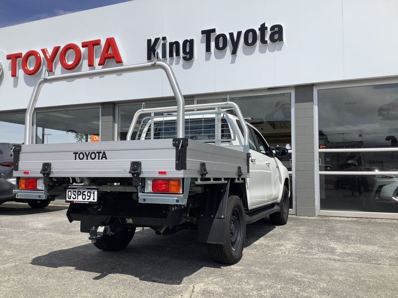 2024 Toyota Hilux SR 2.8DT 6AT 2WD Double Cab image 4