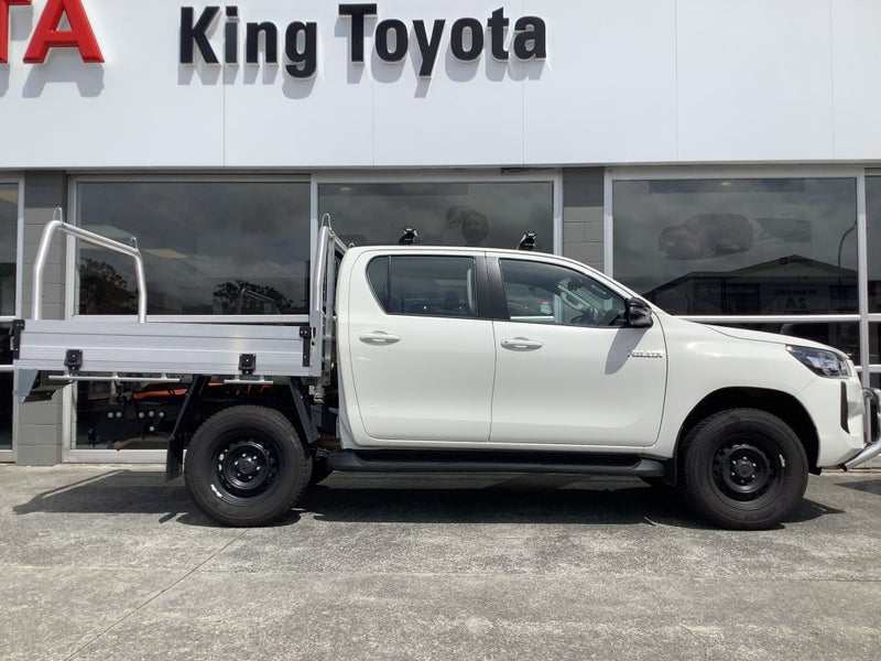 2024 Toyota Hilux SR 2.8DT 6AT 2WD Double Cab image 5