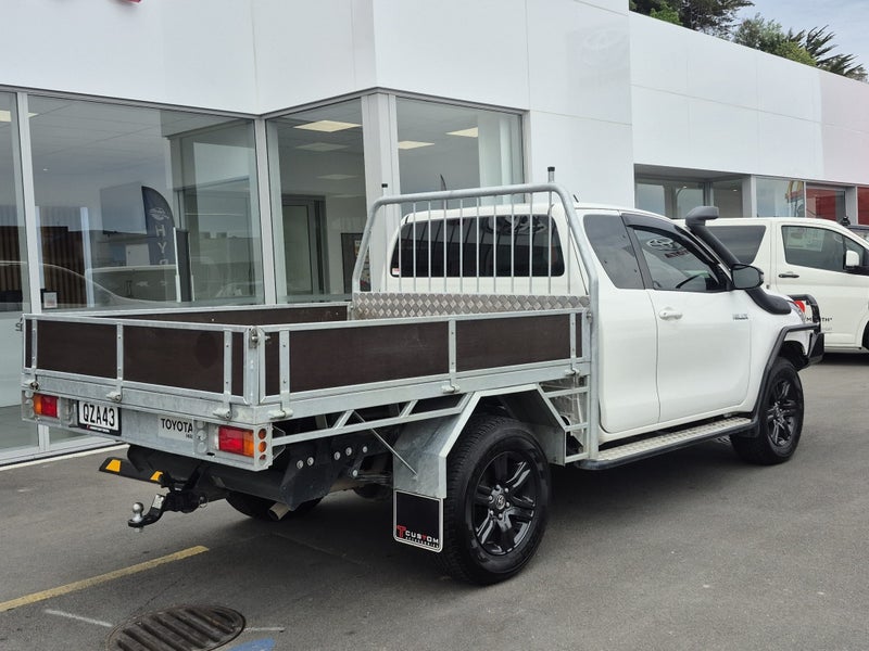 2024 Toyota Hilux SR 2.8DT 6AT 4WD image 3