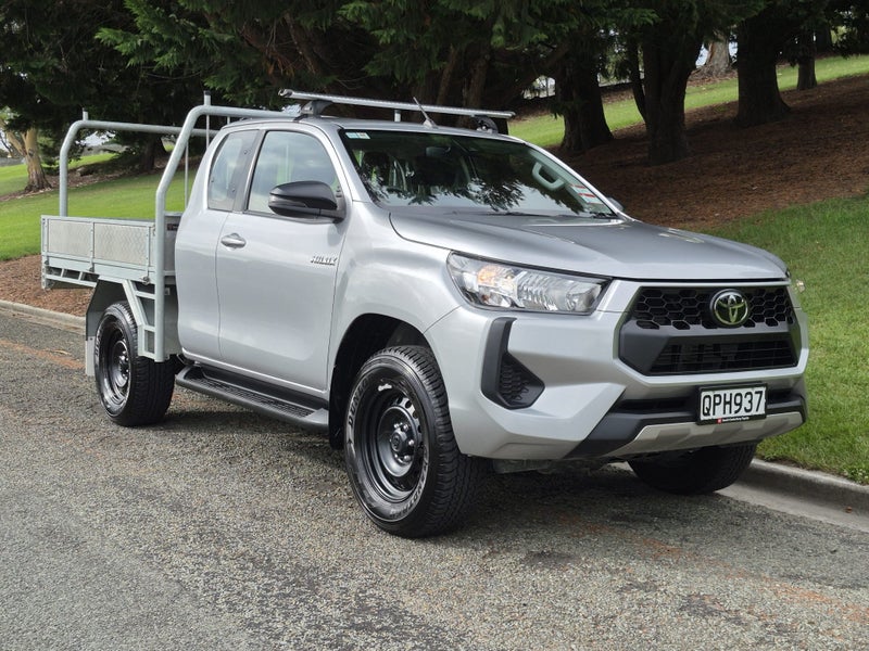 2024 Toyota Hilux SR 2.8DT 6AT 4WD ECC/4D/4S image 2