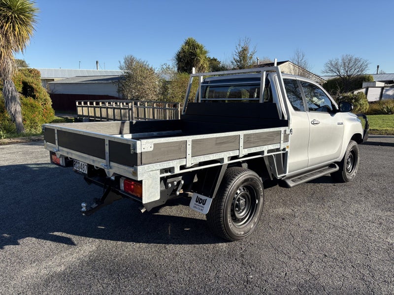 2024 Toyota Hilux SR 2.8DT 6AT 4WD ECC/4D/4S (L... image 4