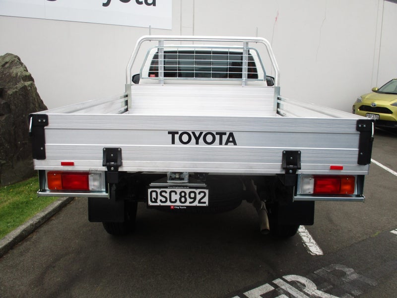 2024 Toyota Hilux SR 2.8DT 6AT 4WD SCC image 3