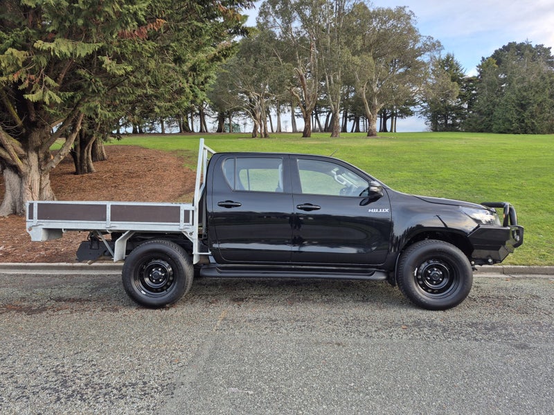 2024 Toyota Hilux SR 2.8DT 6MT 4WD DCC/4D/5S image 4