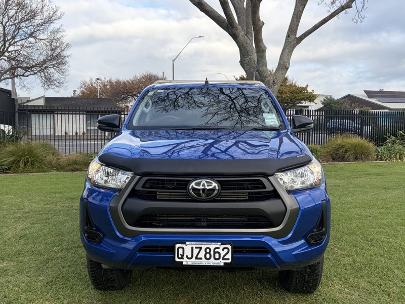 2024 Toyota Hilux SR 2.8DT Automatic 4WD Double... image 2