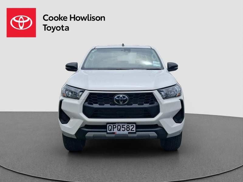 2024 Toyota Hilux SR 2.8DT Hybrid 4WD image 2