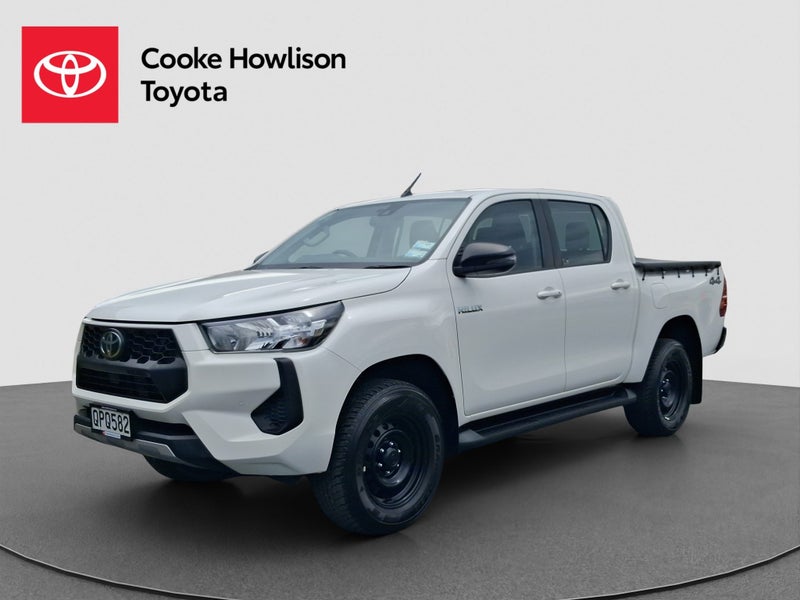 2024 Toyota Hilux SR 2.8DT Hybrid 4WD image 3