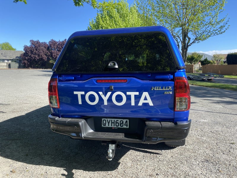 2024 Toyota Hilux SR 2.8DT Hybrid 6AT 4WD image 4