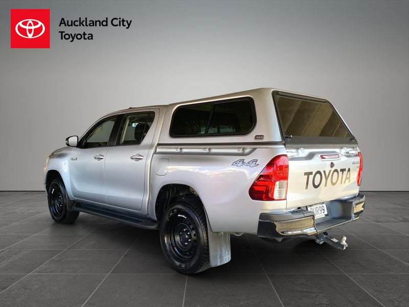 2024 Toyota Hilux SR 2.8DT Hybrid 6AT 4WD DCW/4... image 5