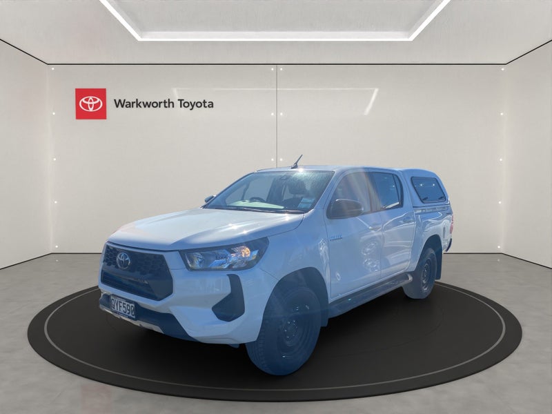 2024 Toyota Hilux SR 2.8L Diesel TURBO DCW 2WD image 4