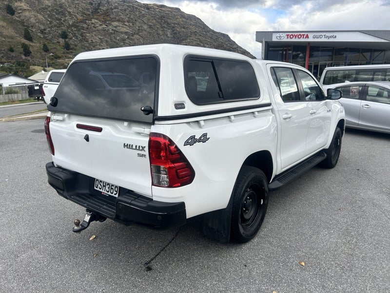 2024 Toyota Hilux SR 4WD image 3