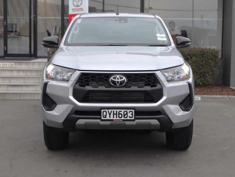 2024 Toyota Hilux SR DIESEL HYBRID 4WD/4X4, Auto image 2