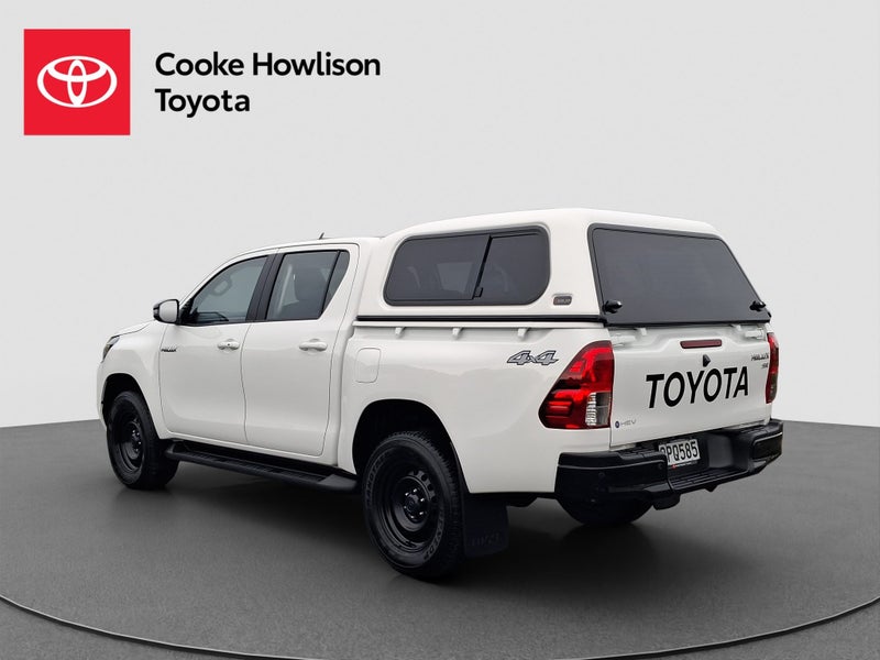 2024 Toyota Hilux SR Hybrid 4WD image 4