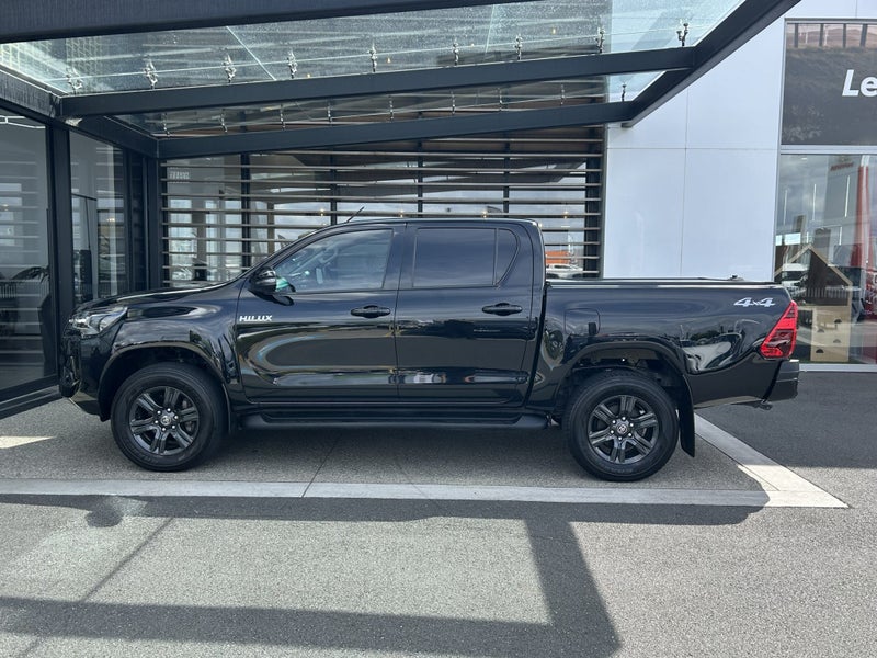 2024 Toyota Hilux SR5 2.8 Turbo Diesel 4WD Utility image 3