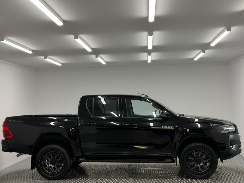 2024 Toyota Hilux SR5 2.8DT 2WD image 2