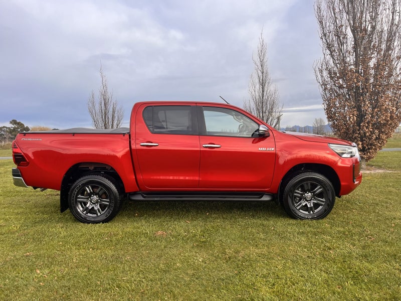 2024 Toyota Hilux SR5 2.8DT 6AT 2WD DCW/4D/5S image 3