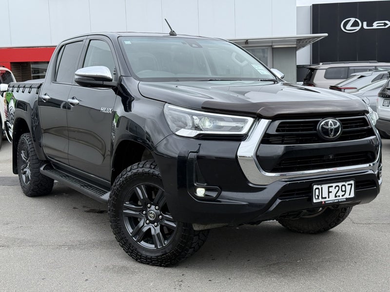 2024 Toyota Hilux SR5 2.8DT 6MT 4WD - CERTIFIED image 2