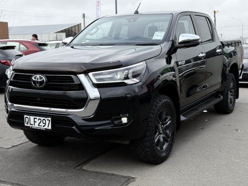 2024 Toyota Hilux SR5 2.8DT 6MT 4WD - CERTIFIED image 5