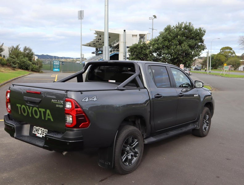 2024 Toyota Hilux SR5 2.8DT 6MT 4WD DCW/4D/5S image 5