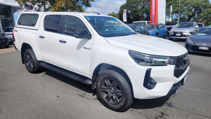 2024 Toyota Hilux SR5 2.8DT Hybrid 6AT 4WD image 3