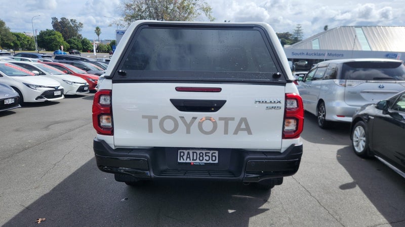 2024 Toyota Hilux SR5 2.8DT Hybrid 6AT 4WD image 5