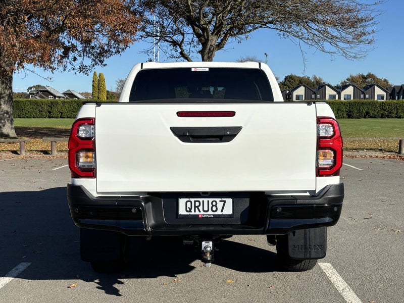 2024 Toyota Hilux SR5 2.8DT Hybrid 6AT 4WD image 4