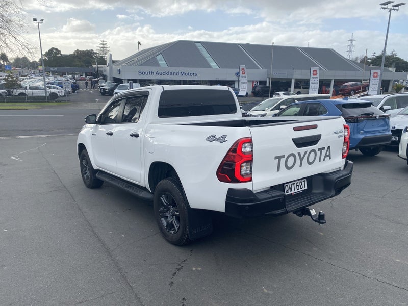 2024 Toyota Hilux SR5 2.8DT Hybrid 6AT 4WD image 4