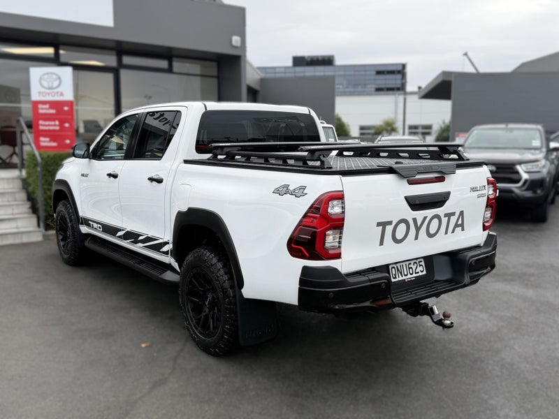 2024 Toyota Hilux SR5 2.8DT Hybrid 6AT 4WD image 5
