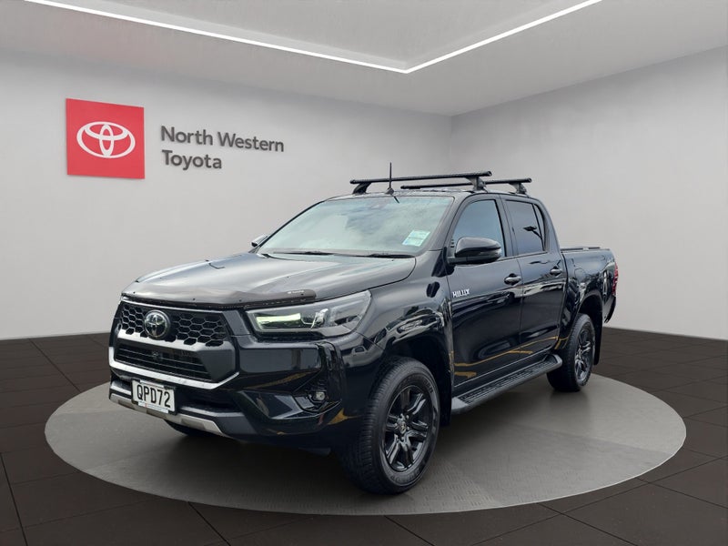 2024 Toyota Hilux SR5 2.8DT Hybrid 6AT 4WD DCW/... image 3