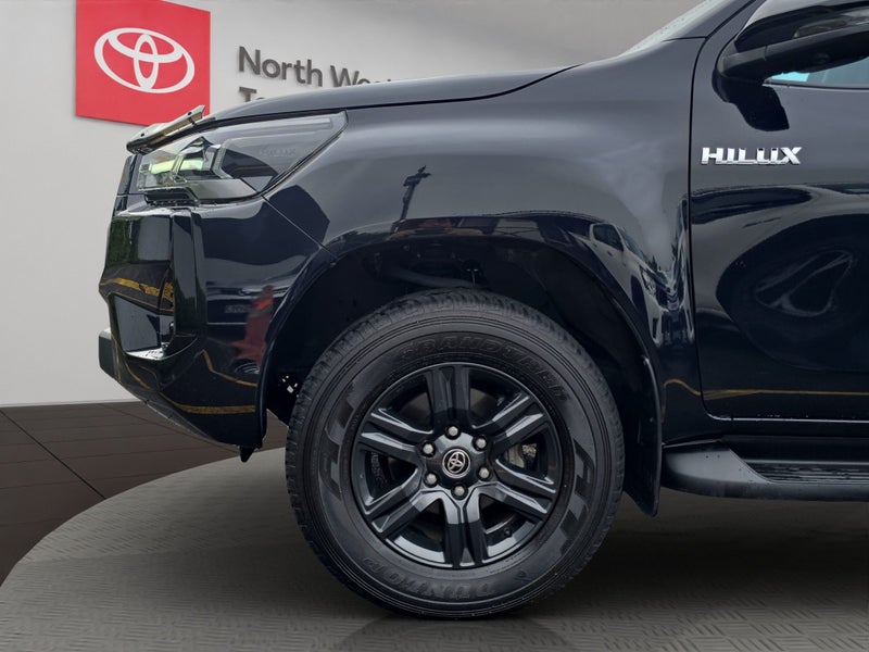2024 Toyota Hilux SR5 2.8DT Hybrid 6AT 4WD DCW/... image 5