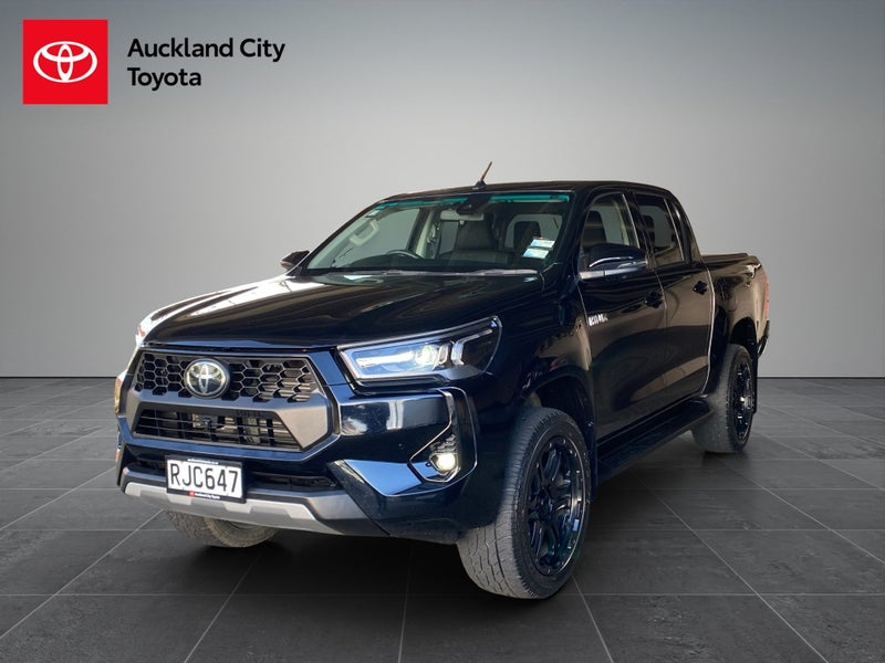 2024 Toyota Hilux SR5 2.8DT Hybrid 6AT 4WD DCW/... image 3