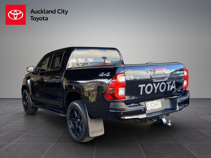 2024 Toyota Hilux SR5 2.8DT Hybrid 6AT 4WD DCW/... image 5