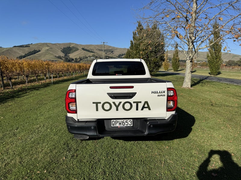 2024 Toyota Hilux SR5 2.8DT Hybrid 6AT 4WD DCW/... image 5