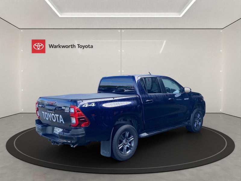 2024 Toyota Hilux SR5 2.8DT Hybrid 6AT 4WD DCW/... image 4