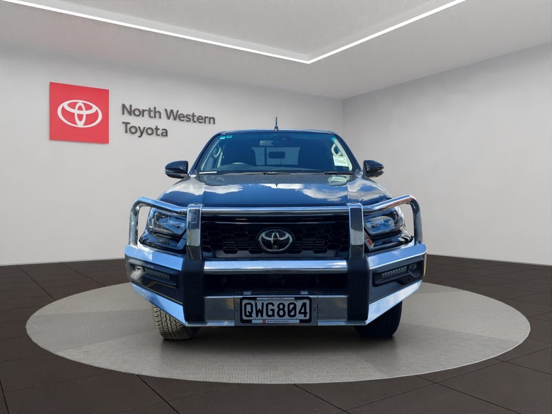 2024 Toyota Hilux SR5 2.8L Diesel Turbo 4WD Ute image 2