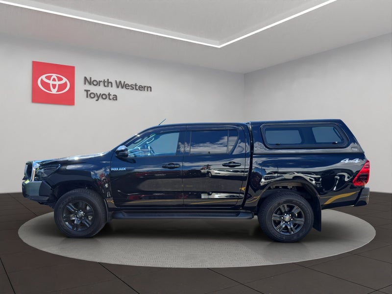 2024 Toyota Hilux SR5 2.8L Diesel Turbo 4WD Ute image 4