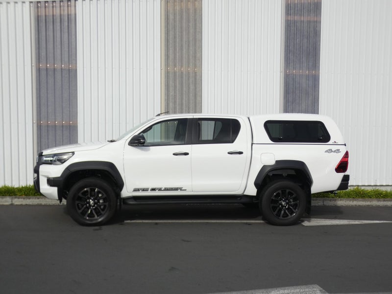 2024 Toyota Hilux SR5 Cruiser image 5